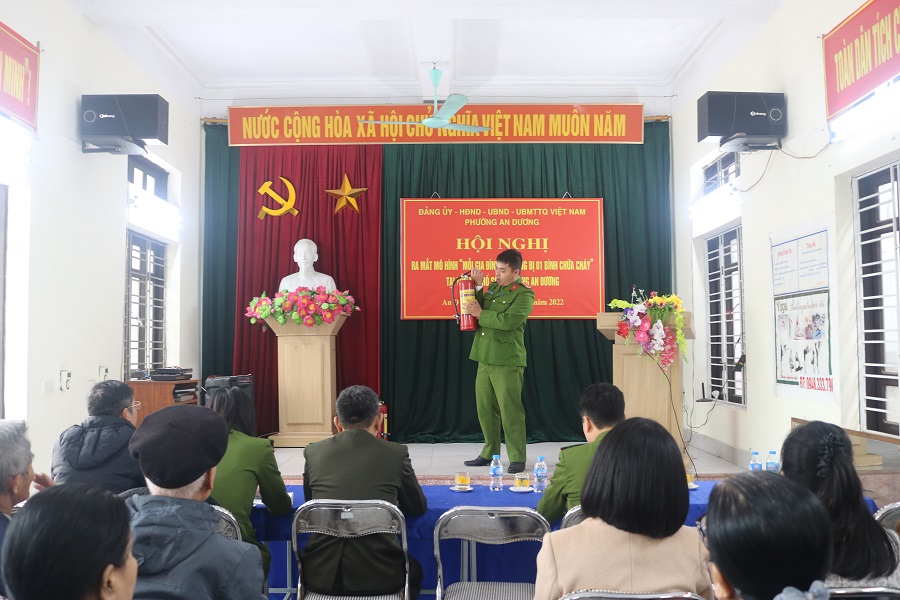 Phường An Dương (Lê Chân): Triển khai xây dựng mô hình “Mỗi gia đình tự trang bị 1 bình chữa cháy”